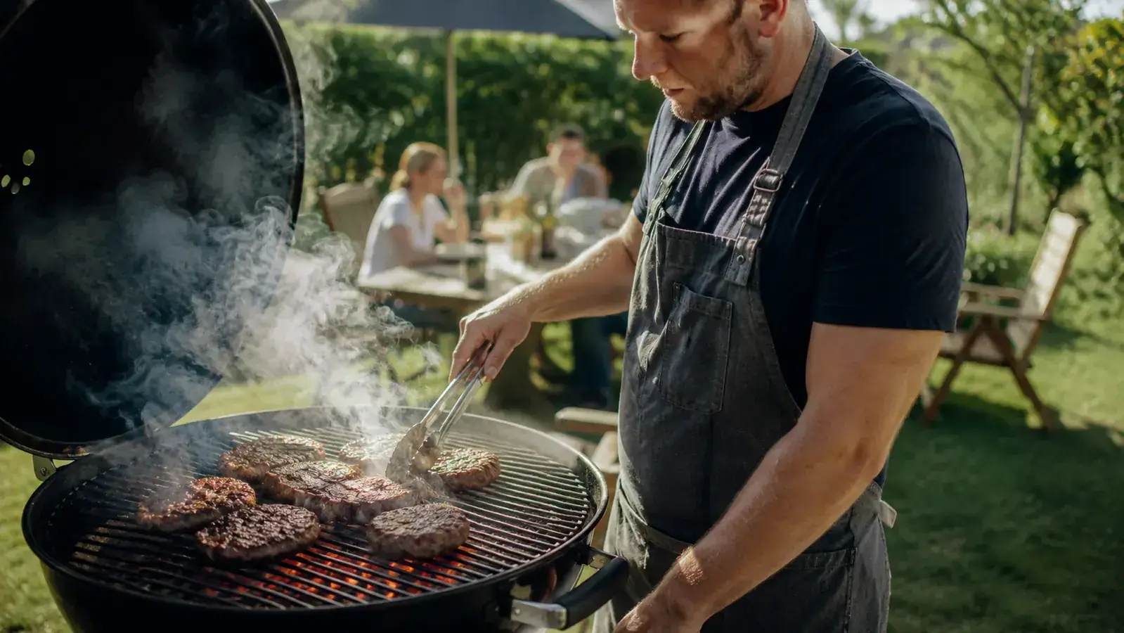 10 Reasons a Charcoal Grill Beats Gas for Serious Backyard Cooks
